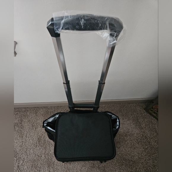 NWOT TERROIR Rolling 6-Bottle Insulated Black Wine Trolley Bag Case - Picture 2 of 11